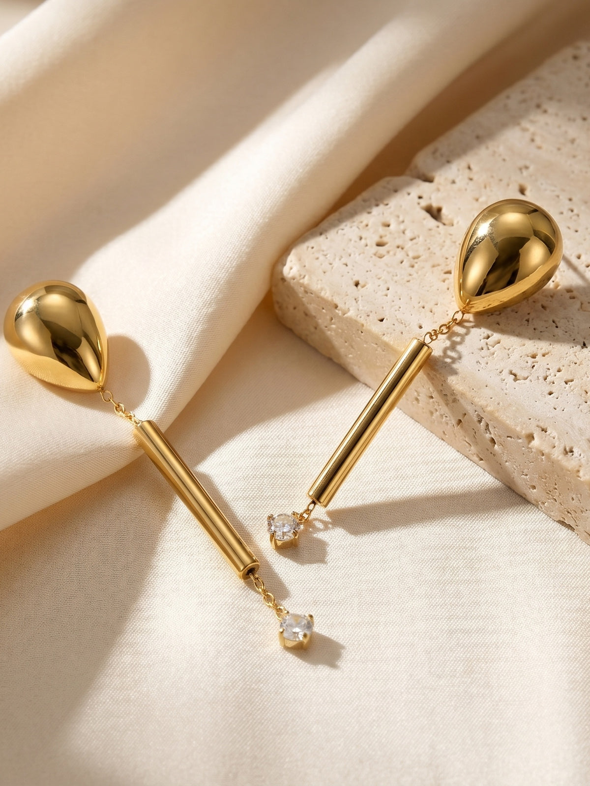 Teardrop Zircon Earrings