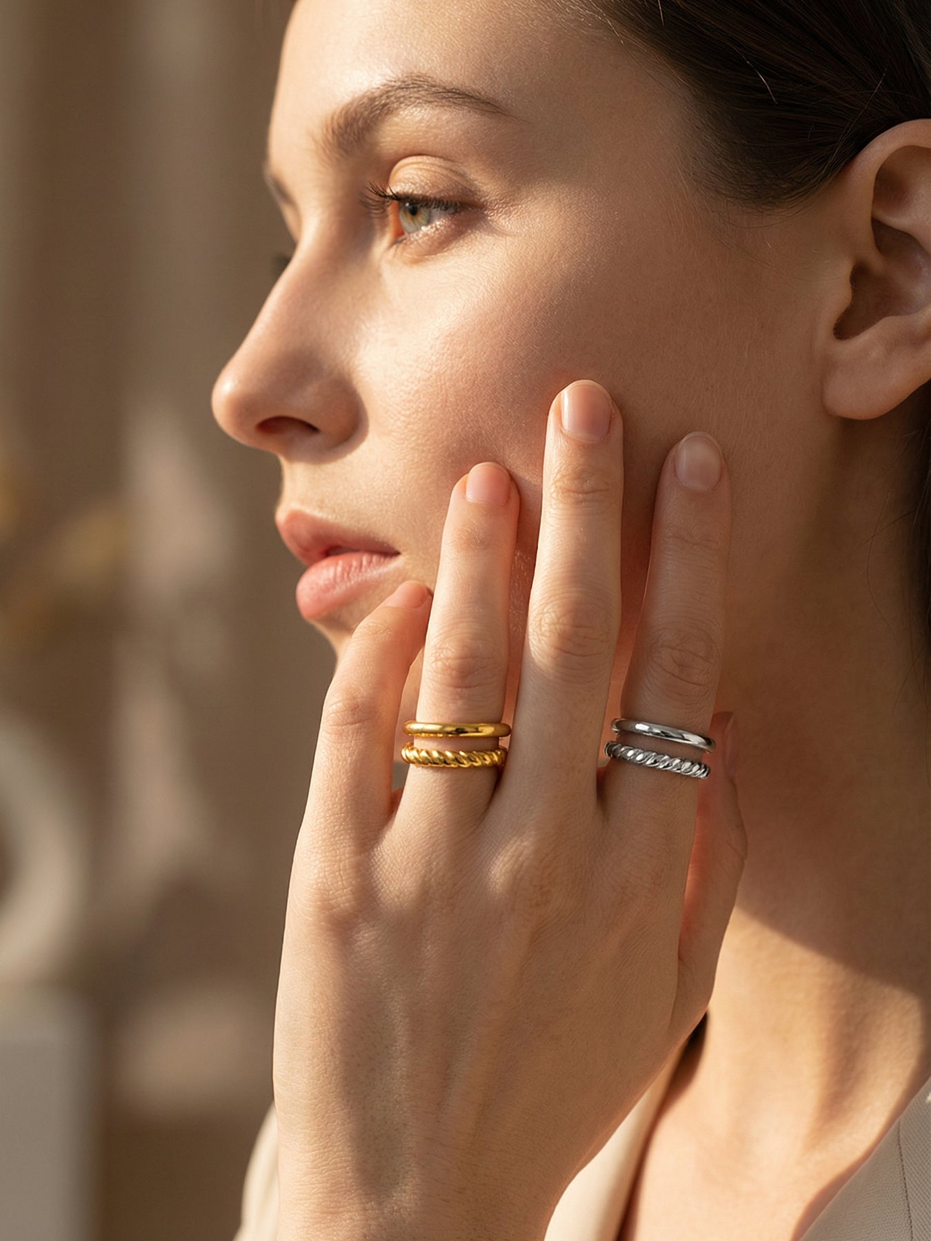 Twist Crossover Ring