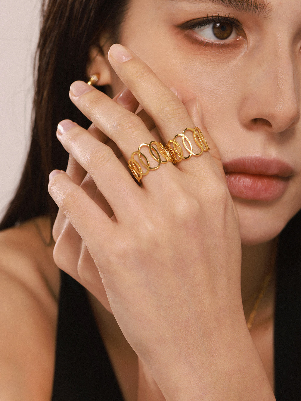 Sculptural Oval Link Ring