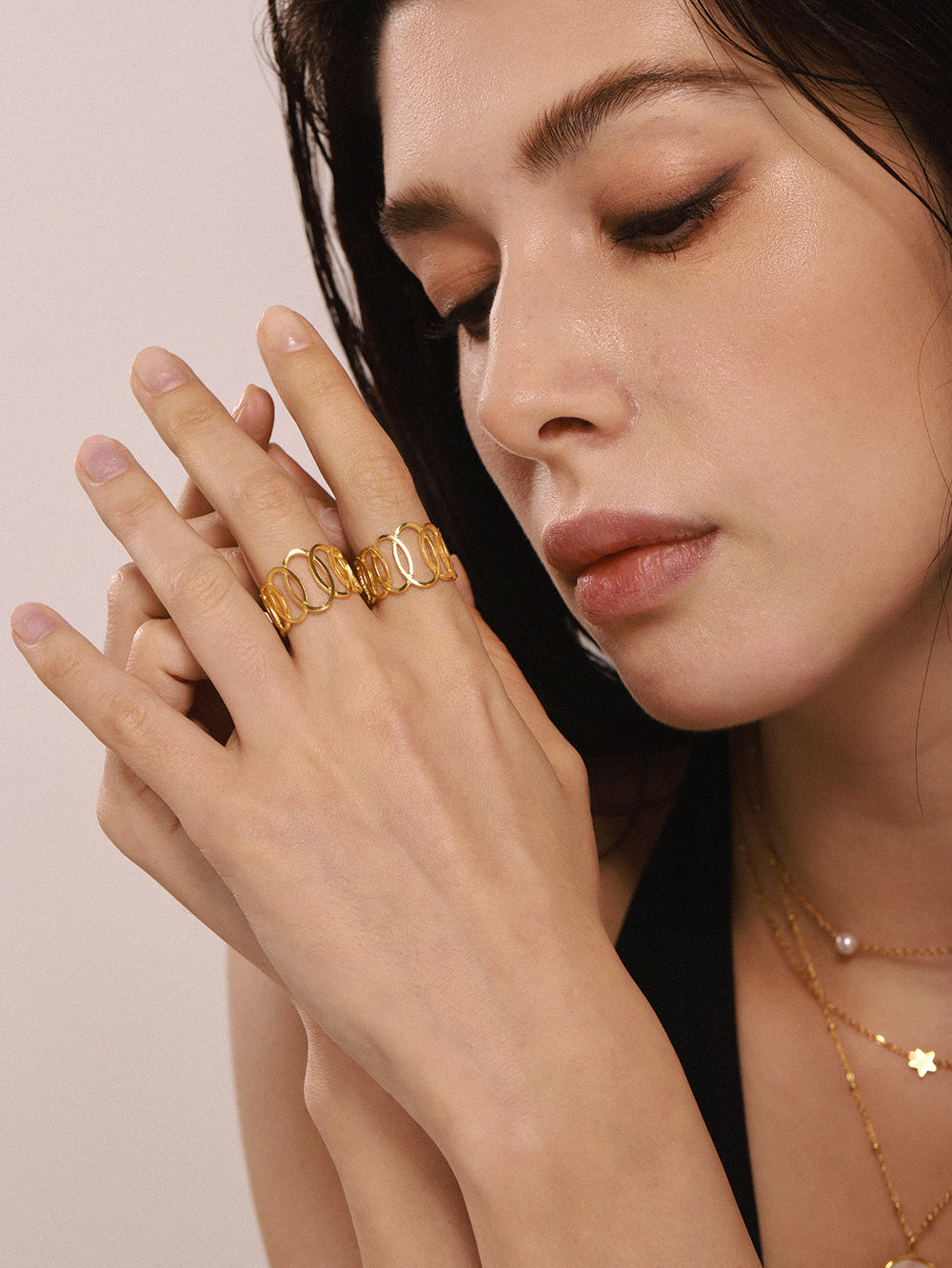 Sculptural Oval Link Ring