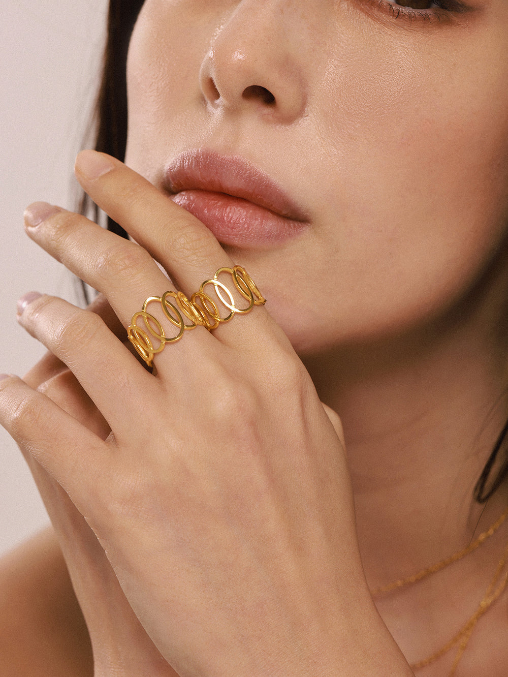 Sculptural Oval Link Ring